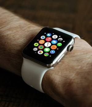 Learning Apps for Students blog image with apple watch displaying the multiple learning apps